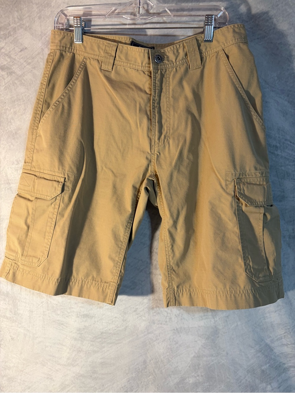 The North Face Men’s Khaki Ripstop Cargo Shorts Size 32 Outdoor Hiking Utility